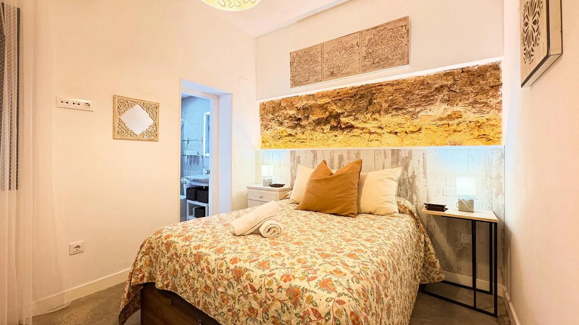 Casita Del Mentidero Grupo Ac Gestion Apartment Cadiz Spain